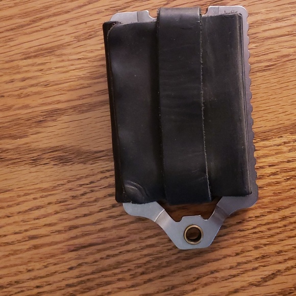 Trayvax Element wallet in Raw & Black - Picture 3 of 4